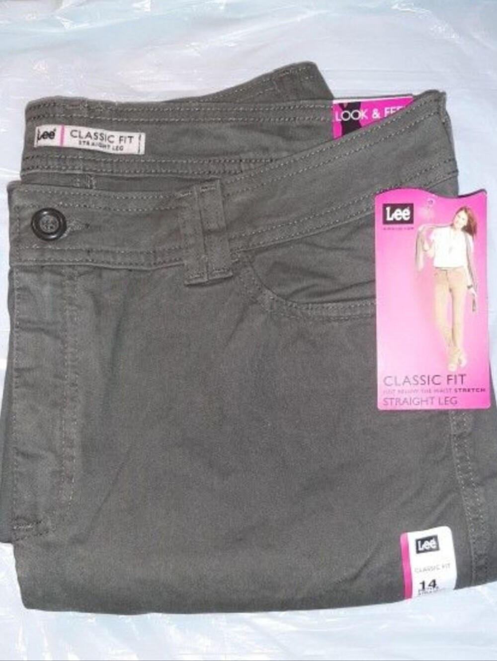NEW GREEN STRETCH JEANS PANTS Petite Fits size 14 and 12 $48 Retail w/tax